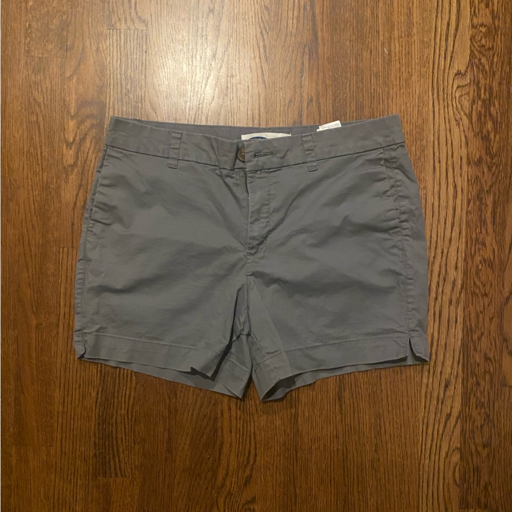 Old Navy Gray Everyday Short Size 8